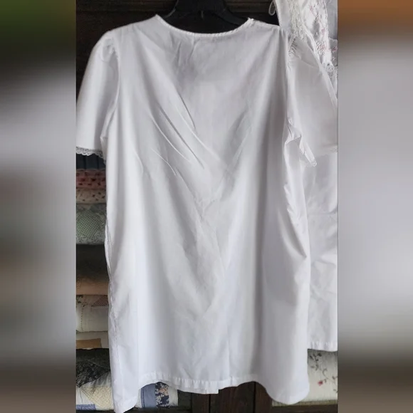 Vintage Elegant White Button-Down Nightgown Set - Picture 10 of 11
